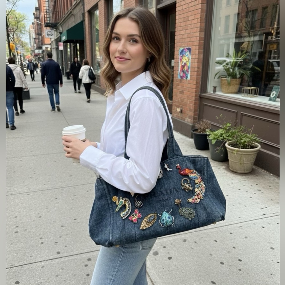 Prada Denim Canapa pre-owned tote embellished w/13 exotic animal brooches, L - Picture 2 of 16
